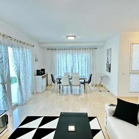 Vila Family Mosaico With Private Heated Pool, Bbq & Wifi By Holidays