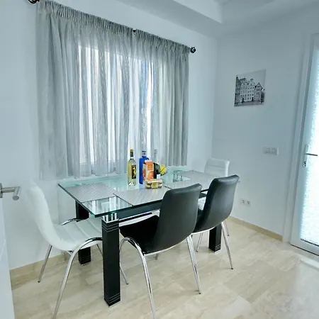 Family Mosaico With Private Heated Pool, Bbq & Wifi By Holidays * Costa Adeje (Tenerife)