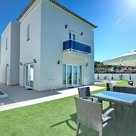 Vila Family Mosaico With Private Heated Pool, Bbq & Wifi By Holidays